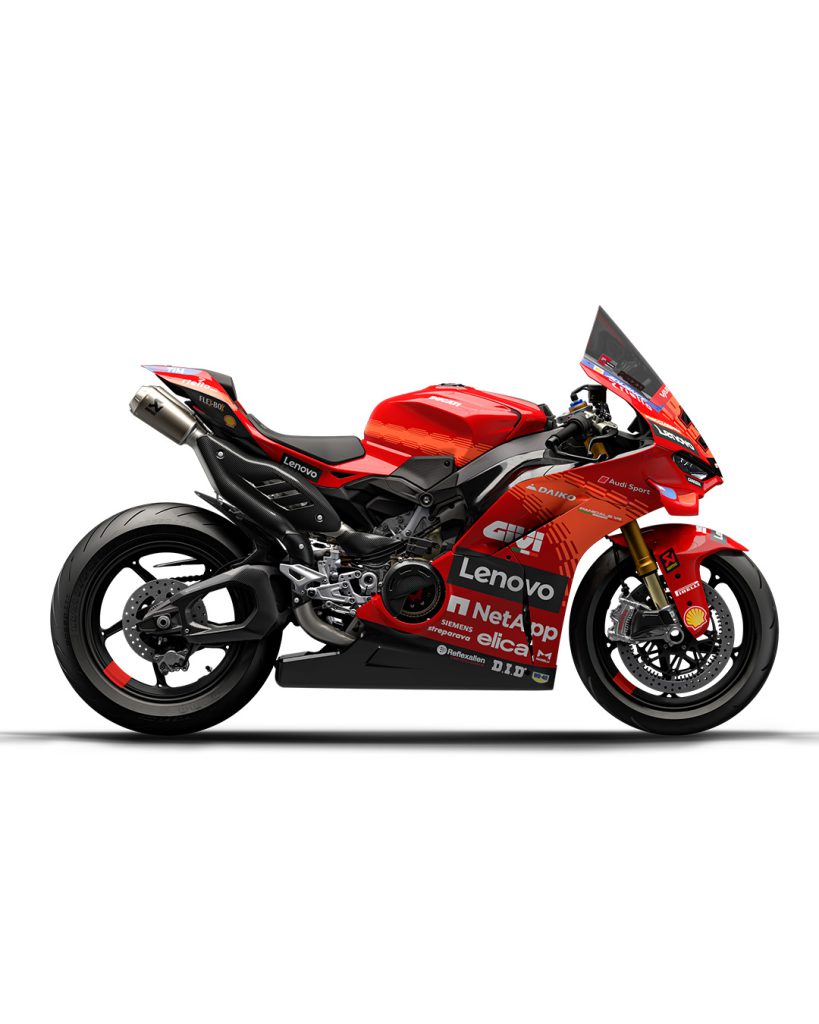 New-Panigale-V4-Shines-at-the-Lenovo-Race-of-Champions-During-World-Ducati-Week-1.jpg