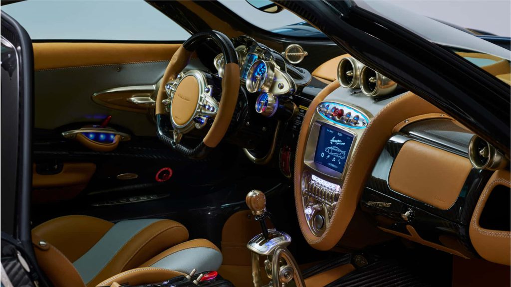 Pagani-Huayra-Epitome-Luxury-Power-and-a-New-Manual-Shifter.jpg