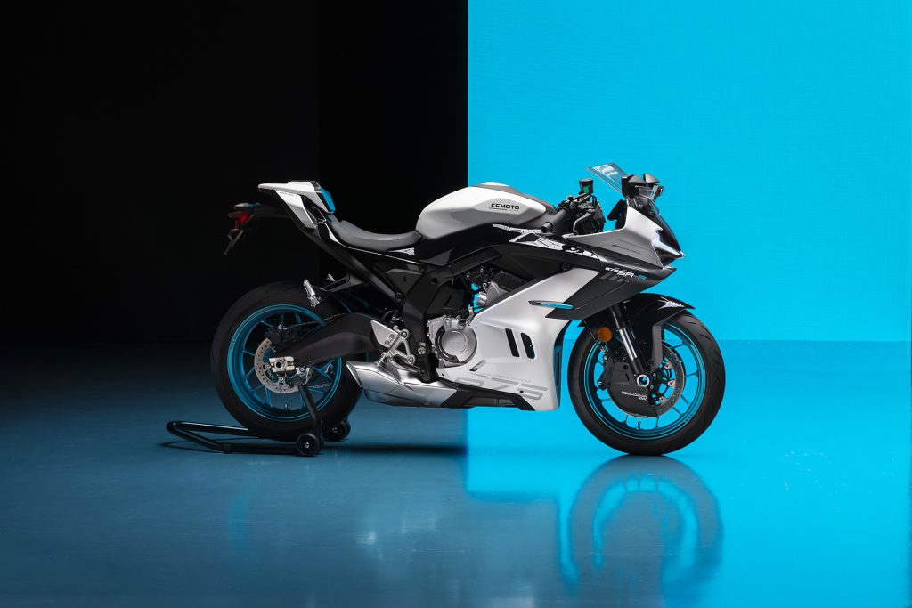 Screaming-Triple-Engine-Powering-the-New-CFMoto-675SR-R.jpg