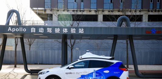 The-Love-Hate-Relationship-Between-Wuhan-and-New-Apollo-Go-Robotaxis-2.jpg