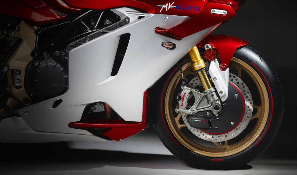 Why-the-New-MV-Agusta-Superveloce-1000-Serie-Oro.jpg