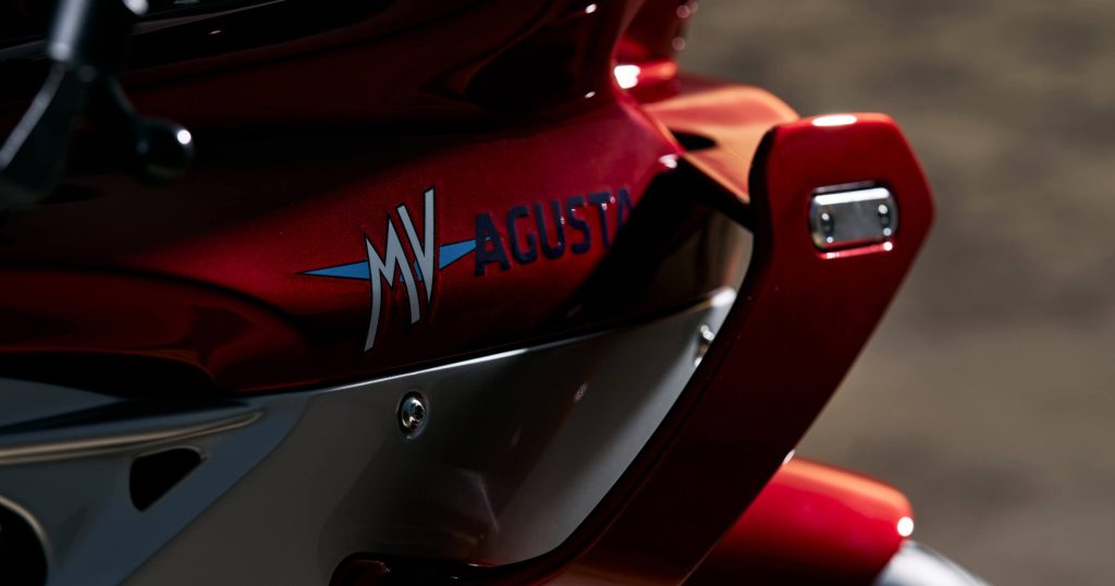 Why-the-New-MV-Agusta-Superveloce-1000-Serie-Oro.jpg