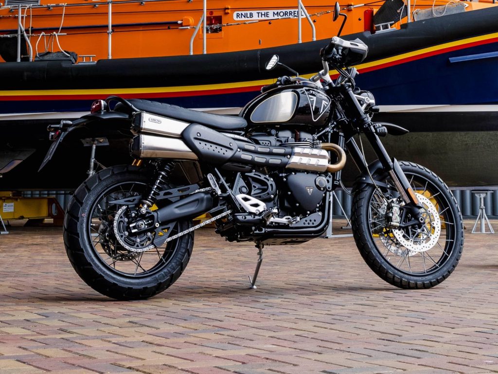 nside-the-New-2020-Triumph-Scrambler-1200-Bond-Edition-LivingWithGravity-10.jpg