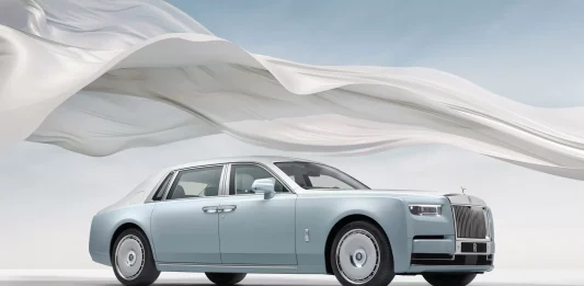 The New Rolls Royce Phantom Scintilla A Tribute to the Spirit of Ecstasy-LivingWithGravity-3.webp