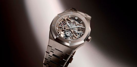 The-New-Royal-Oaks-Flying-Tourbillon-Openworked-in-Sand-Gold-LivingWithGravity.jpg