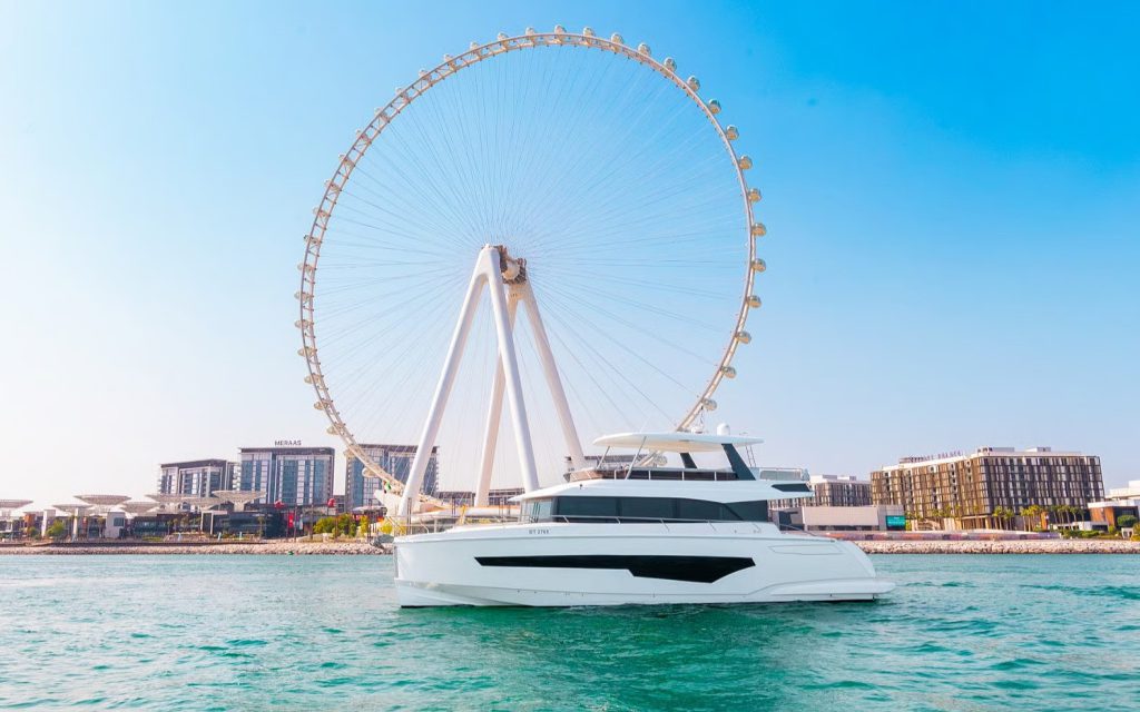 4 / 6 – The Ultimate New Luxury Experience Exploring Dubai by Private Yacht-LivingWithGravity-3.jpeg