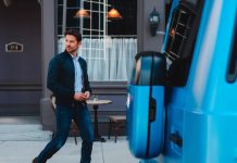 How the New Mercedes-Benz G 580 Redefines Luxury and Innovation How-the-New-Mercedes-Benz-G-580-Redefines-Luxury-and-Innovation-LivingWithGravity-Cover.jpg