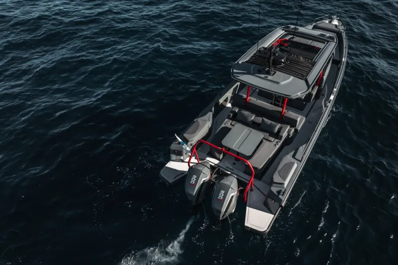 Introduction to New BRABUS Shadow 1000: A Marine Masterpiece