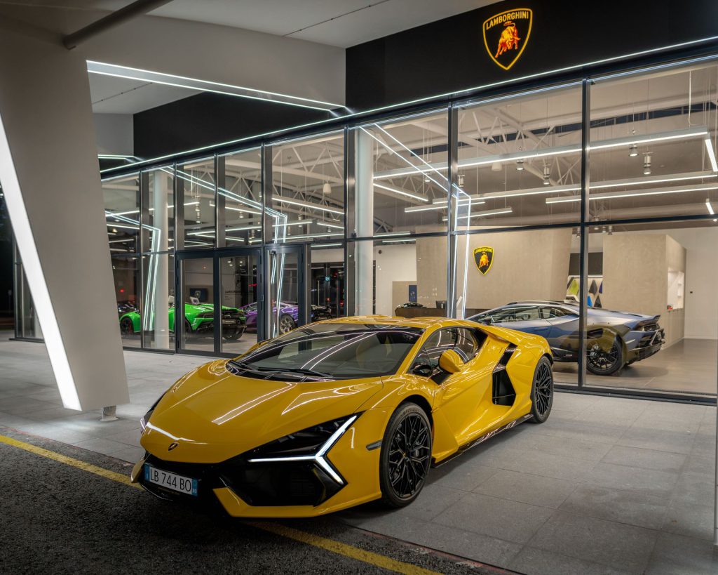 Lamborghinis-Tallinn-Milestone-A-New-Chapter-in-Super-Sports-Luxury-LivingWithGravity.jpg