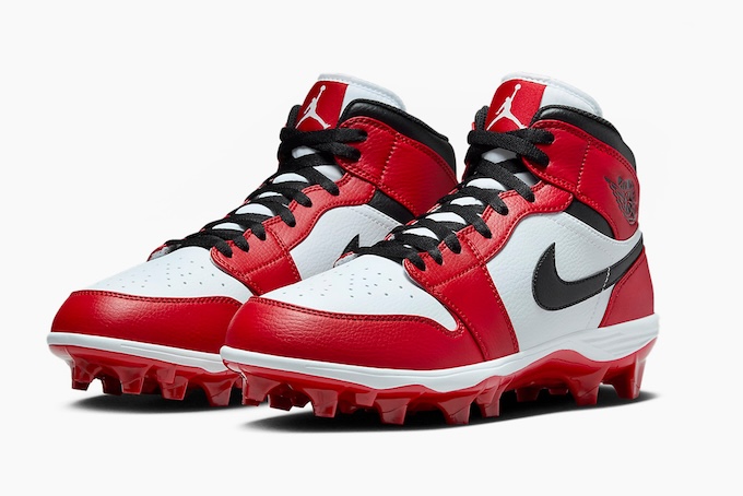 The-New-Nike-Jordan-1-Mid-TD-Football-Cleat-LivingWithGravity.jpg