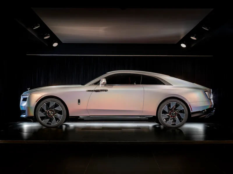 Inside-the-Stunning-New-Rolls-Royce-Spectre-Lunaflair-LivingWithGravity.webp