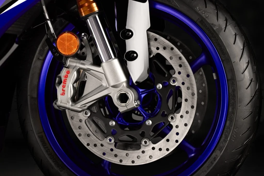 Yamaha-Introduces-the-YZF-R9-A-New-Supersport-Motorcycle-LivingWithGravity.webp