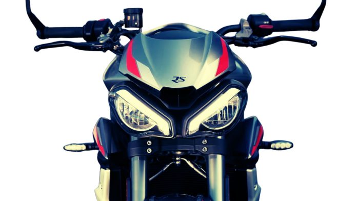 Triumph-Street-Triples-headlight-generations-.jpg